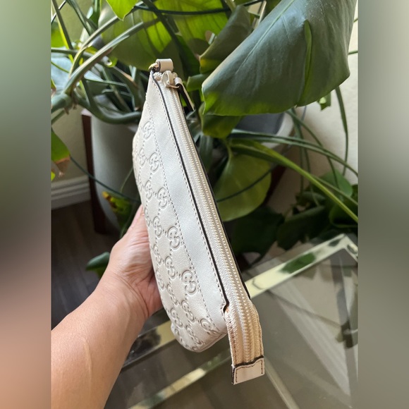 Gucci Guccissima Leather Wristlet - Picture 7 of 11